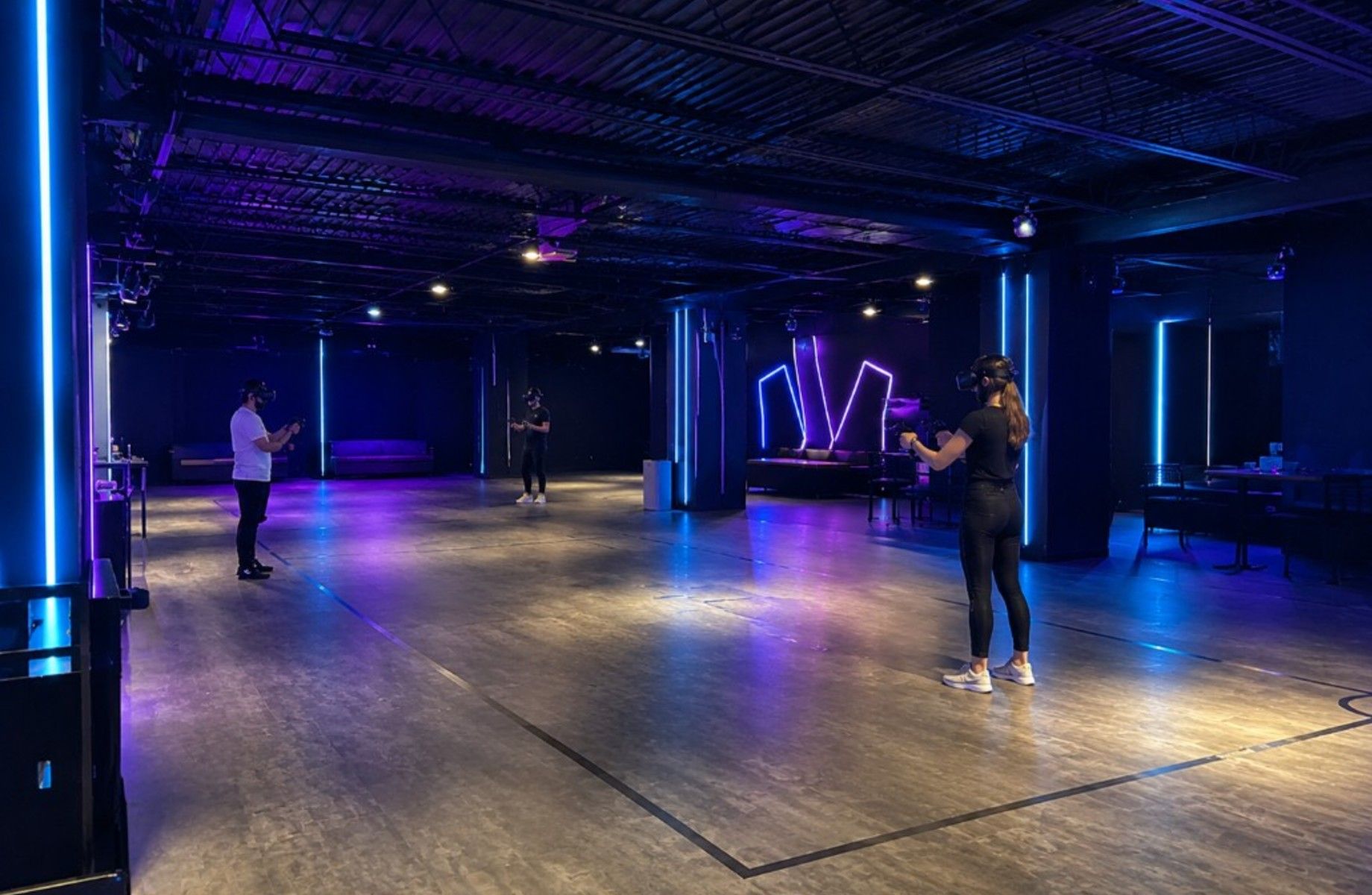 Фото 2 Готовый бизнес: VR-парк в торговом центре