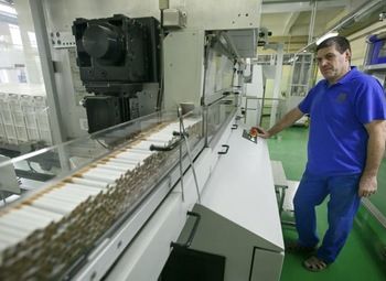 Табачный завод. Собственность, лицензия