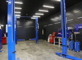 Автосервис с грузовым постом и шиномонтажом