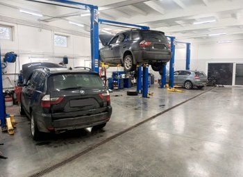 Автосервис с грузовым постом и шиномонтажом