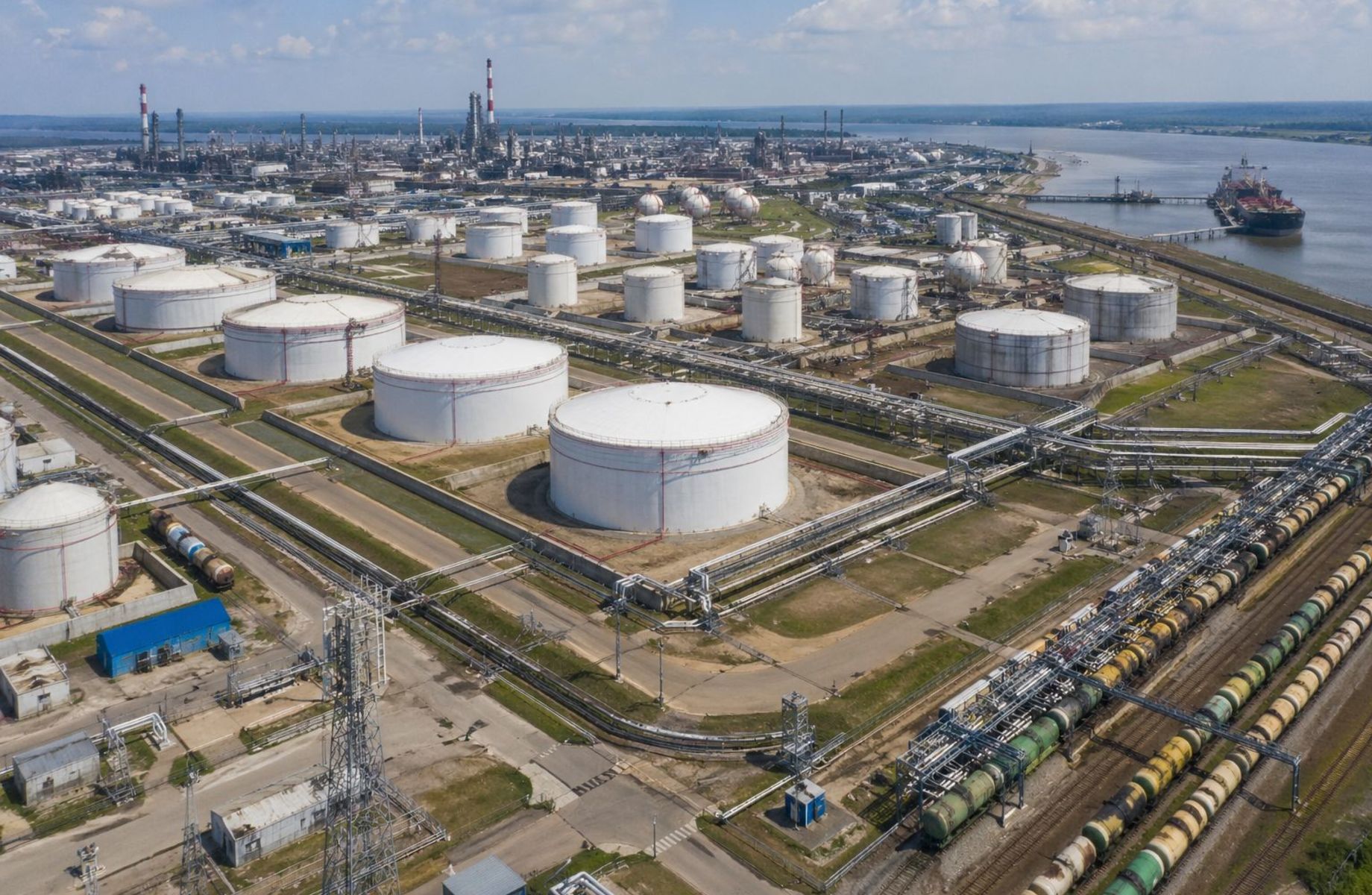Фото 1 Действующая Нефтебаза 88км от МКАД