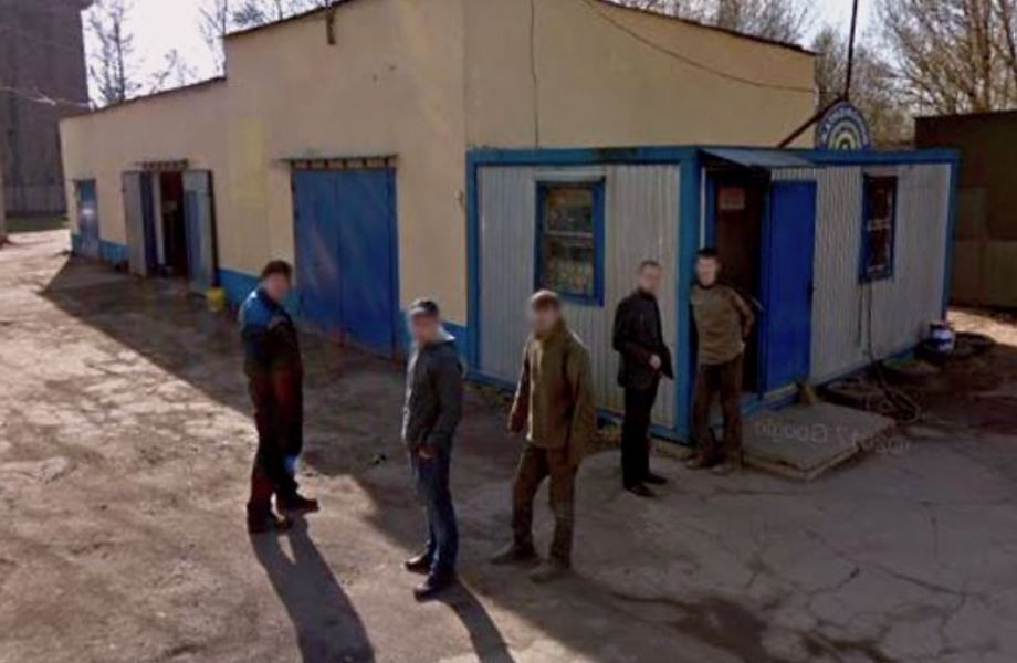 Автосервис с шиномонтажом и продуктовый магазин 
