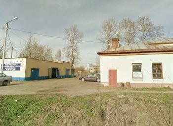 Автосервис с шиномонтажом и продуктовый магазин 