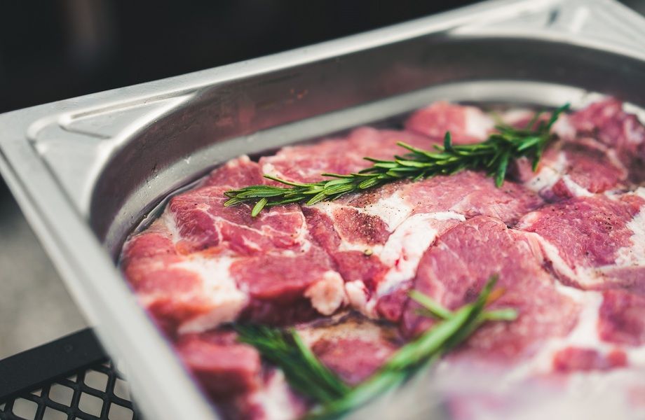 Фото 3 Мясной отдел в популярном продуктовом магазине