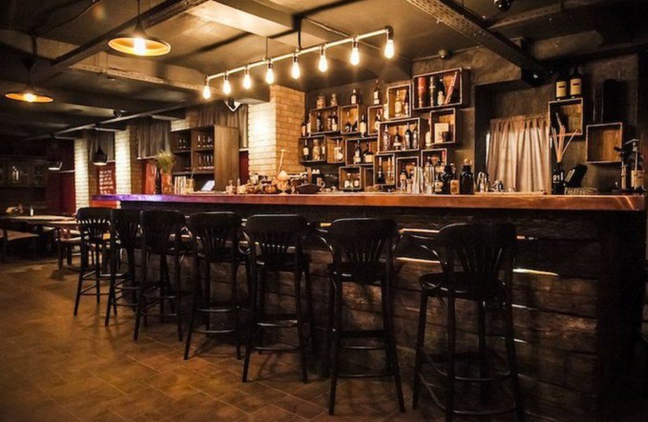 Бар с Танцполом в центре города