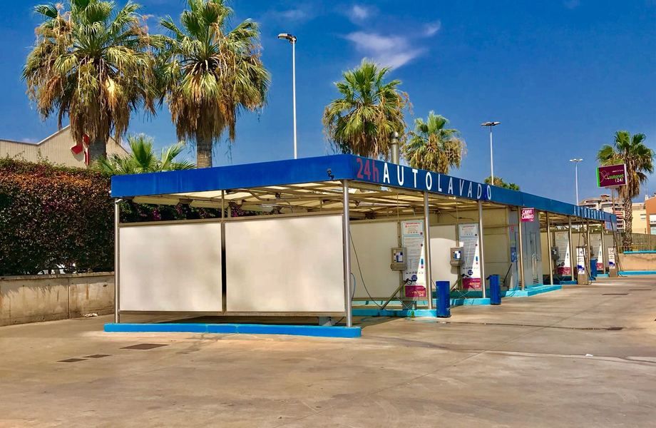 Полностью автоматизированная автомойка в Барселоне