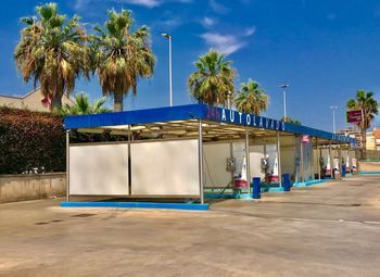 Полностью автоматизированная автомойка в Барселоне