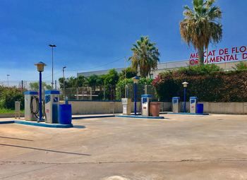 Полностью автоматизированная автомойка в Барселоне