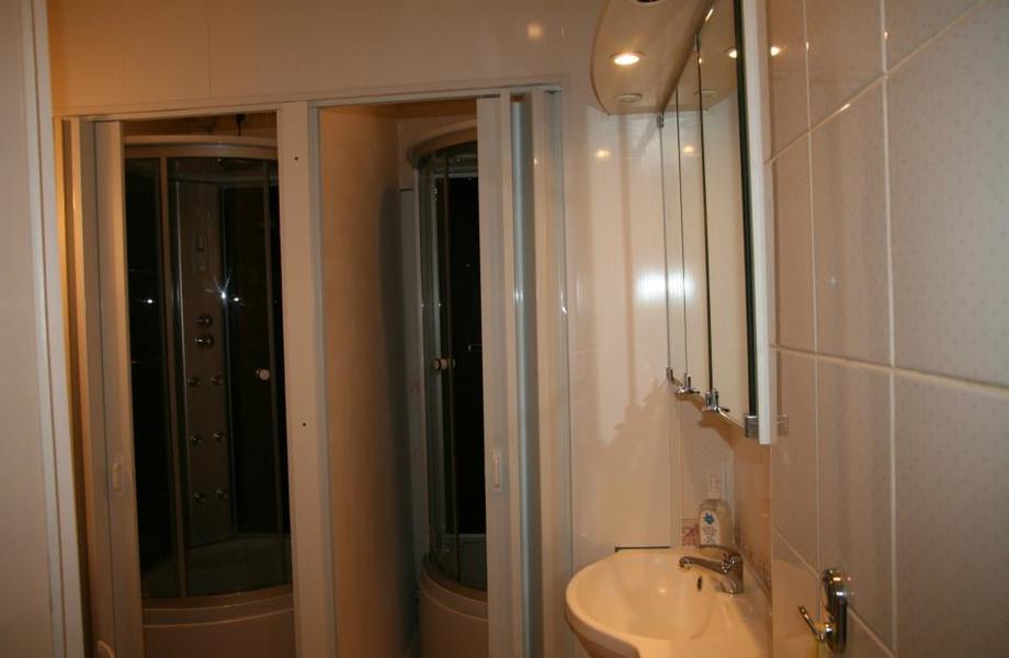 Фото 2 Популярный Хостел (Низкая аренда)