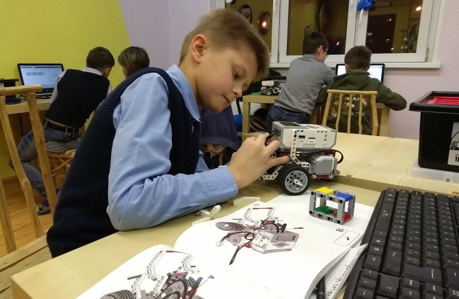 Фото 1 Детский клуб робототехники и моделизм