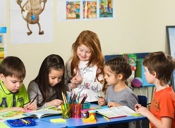 Фото Языковой центр в большом жилом массиве