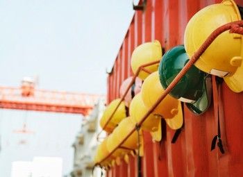 Фото Строительная компания с крупным контрактом