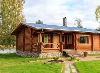 База отдыха с 5-ю коттеджами 