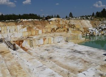 Фото Мраморный карьер в Челябинской области с лицензиями
