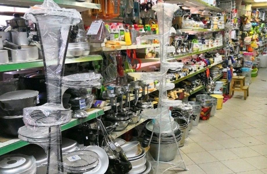 Фото 2 Крупный магазин садово-хозяйственных товаров