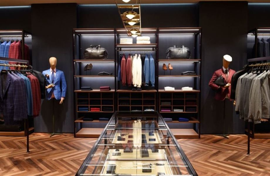 Магазин мужской одежды в крупном ТРК