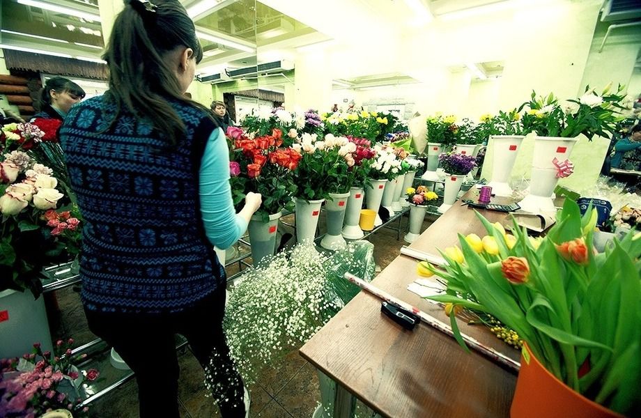 Фото 1 Цветочный магазин в проходимом месте.