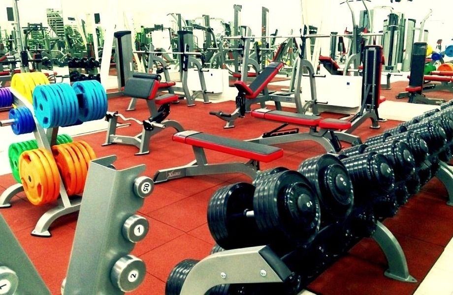 Фитнес клуб в оживленном районе с клиентской базой