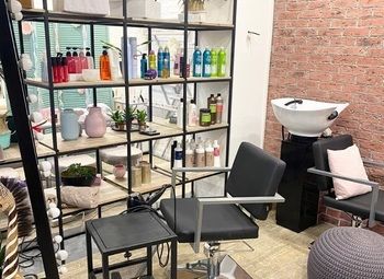 Фото Салон красоты в стиле лофт. Высокий рейтинг на всех площадках!
