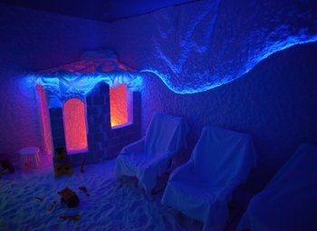 Фото Соляная пещера с оборудованной детской комнатой