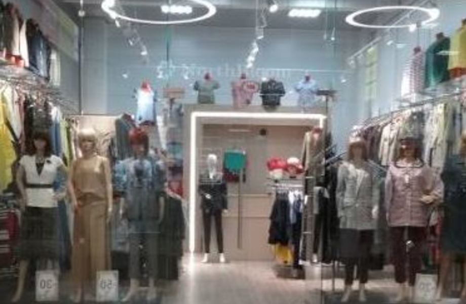 Салон женской одежды в шаговой доступности от метро и крупного ЖК