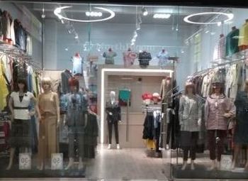 Салон женской одежды в шаговой доступности от метро и крупного ЖК