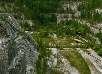 Фото Доля в гранитном карьере в Ленобласти