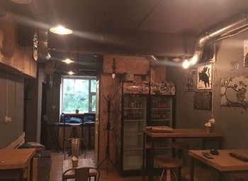 Уютный крафтовый паб в густонаселённом районе