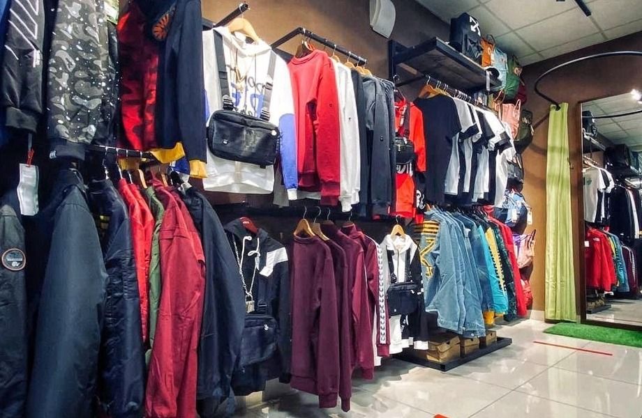 Фото 7 Магазин модной одежды и аксессуаров В ТЦ