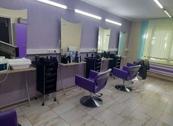 Салон красоты в спальном районе (3 года)