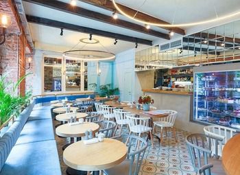 Популярное кафе / кондитерская в центре Москвы