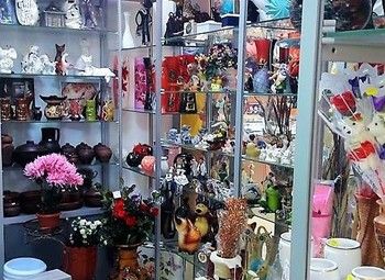 Фото Семейный бизнес - магазин цветов и сувениров