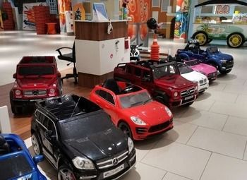 Прокат детских электромобилей в ТРЦ