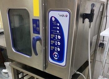 Фото Кафе столовая на территории офисного комплекса с хорошей прибылью