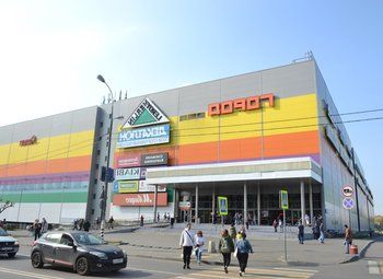Фото Прибыльный магазин одежды в крупном ТК Город