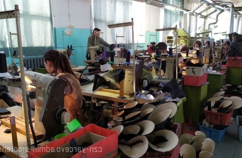 Обувная фабрика, работающая 28 лет (партнерство)
