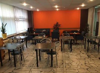 Фото Кофейня в бизнес-центре с полной кухней