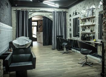 Фото Салон красоты бизнес-класса в центре