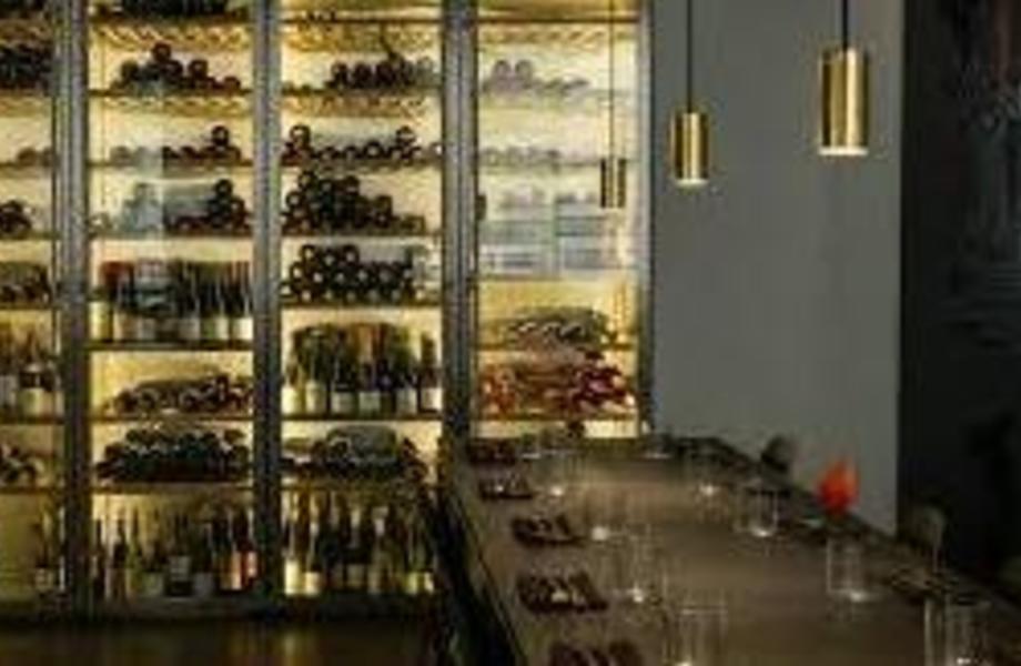 Фото 4 Перспективный Пивной ресторан первая линия /витринные окна