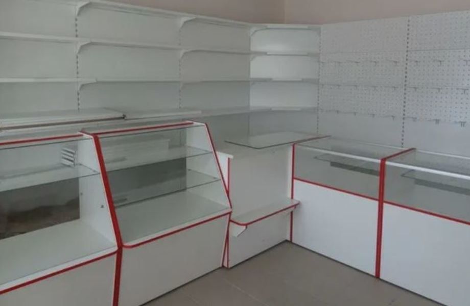 Помещение свободного назначения для розничной торговли в  ТЦ