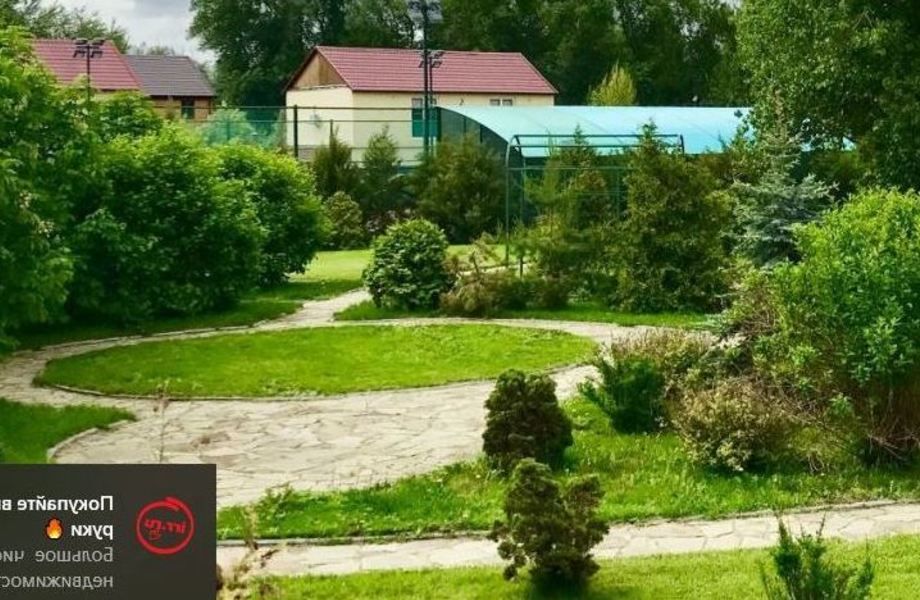 Гостиница с прилегающим кафе на берегу Ладожского озера