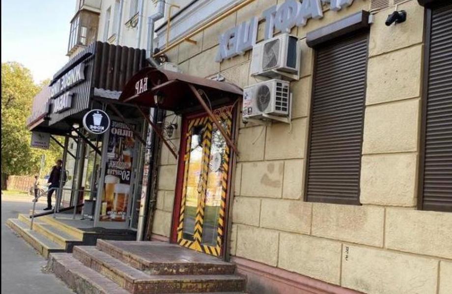 Фото 1 Бар возле футбольного стадиона и с алколицензией