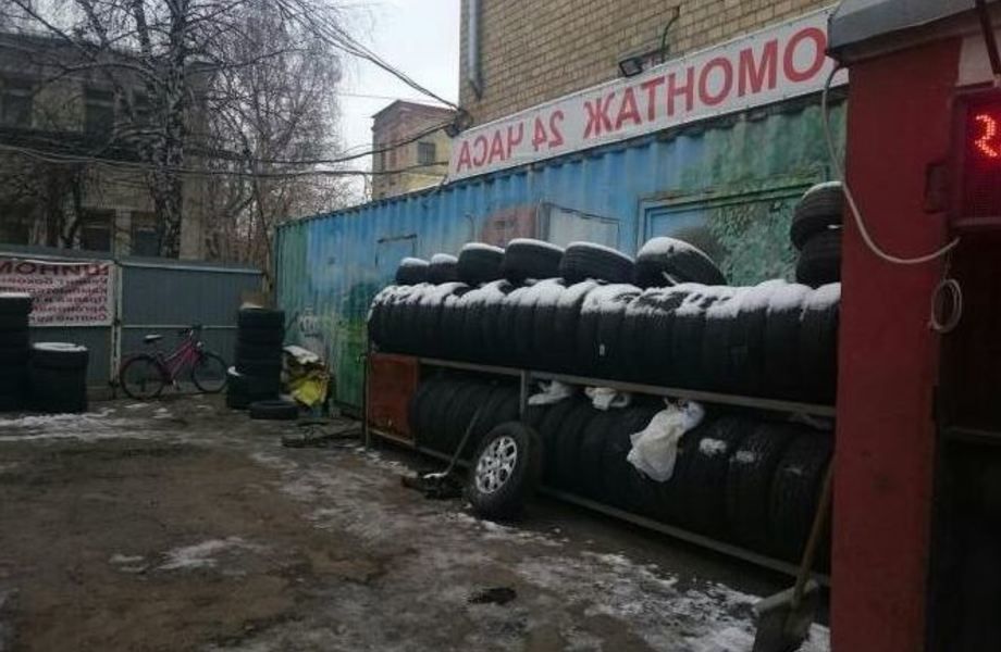 Контейнер с новым итальянским оборудованием, шиномонтаж