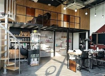 Фото Салон красоты в бизнес-парке (работает 3 года)