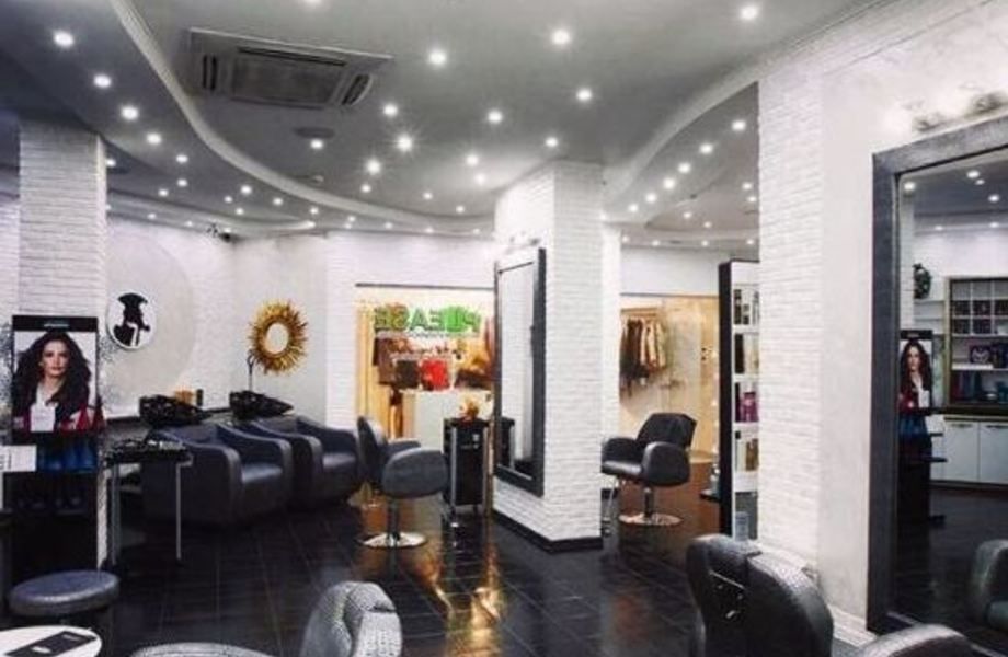 Действующая студия красоты в центре города 