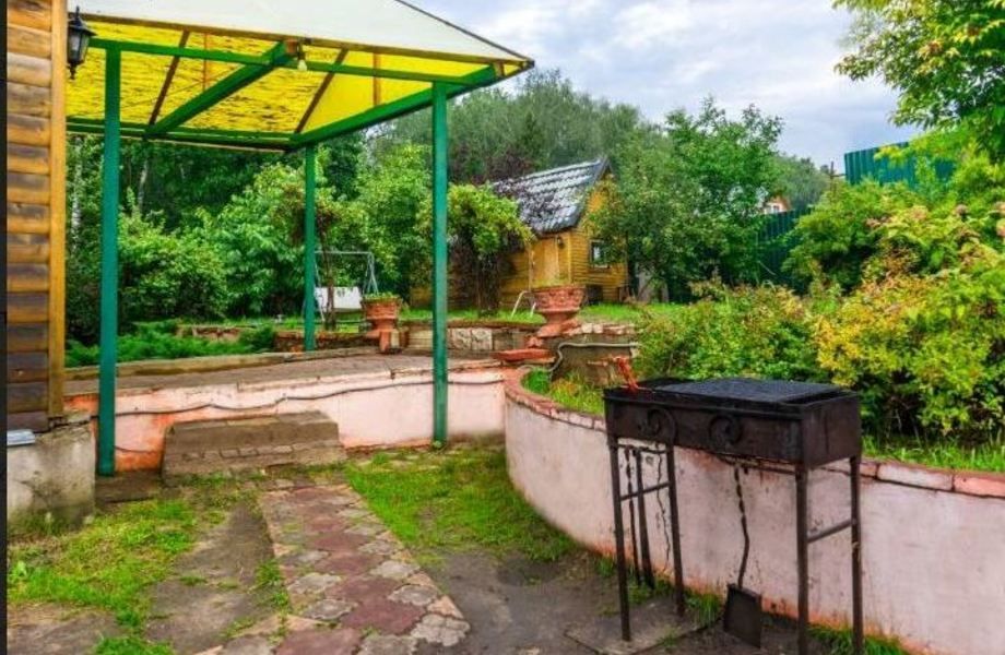 2- коттеджа с посуточной арендой в собственность расположены в Л.О.