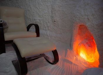 Соляная пещера на территории крупного бассейна