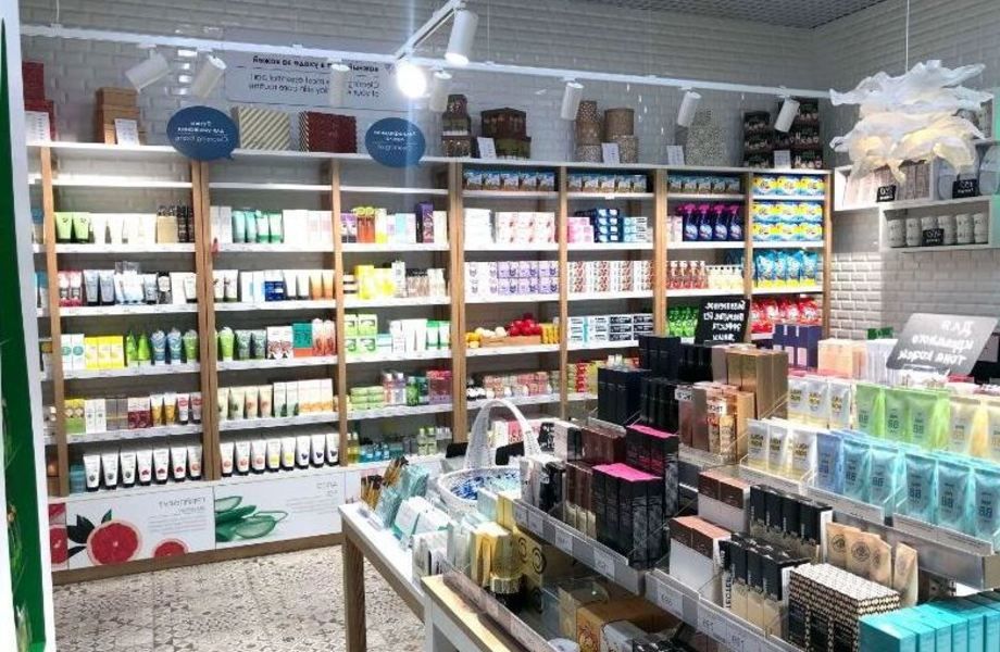 Магазин корейской косметики работает 4 года / В ТРК