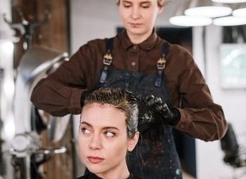 Фото Салон красоты работает 13 лет / Низкая аренда