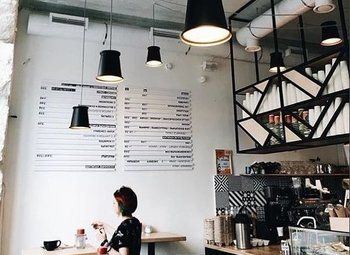 Готовая кофейня рядом с оживлённым трафиком